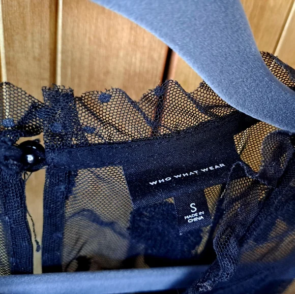 WHO WHAT WEAR Sheer Tull Lace Black Embroidered Sleeveless Blouse Sz S - Picture 3 of 6